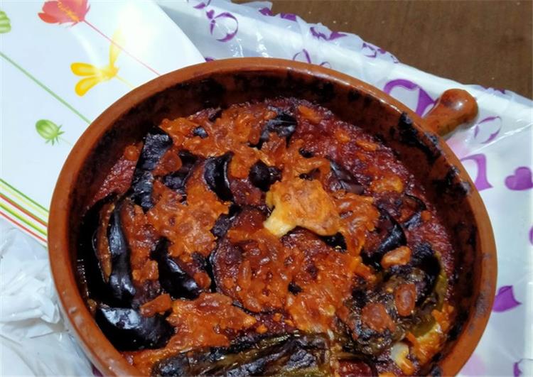 طريقة عمل طاجن مسقعة باللحم المفروم