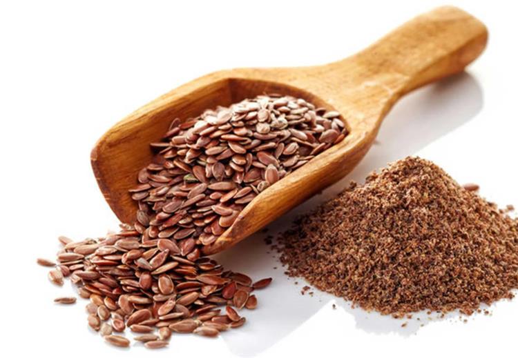 فوائد شرب بذور الكتان مع الماء قبل النوم