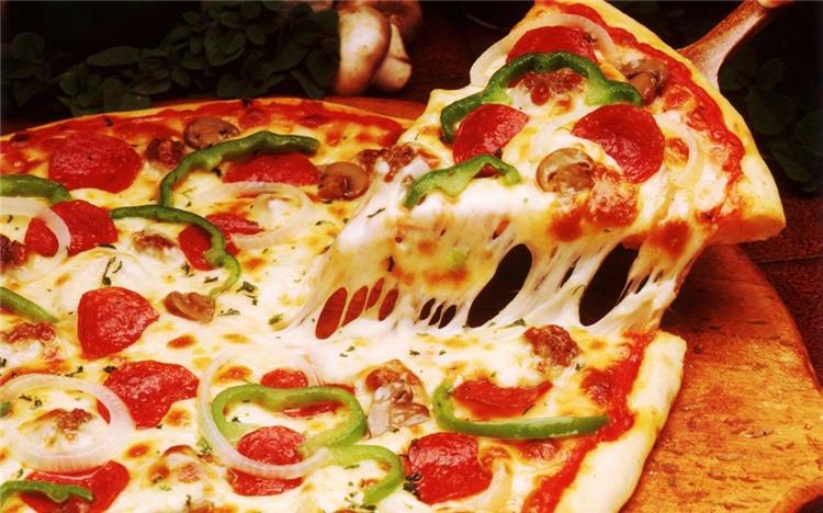 طريقة عمل البيتزا بدون عجينة