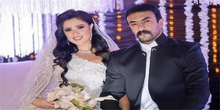 شاهد بالصور الظهور الأول لأحمد العوضي وزوجته ياسمين عبد العزيز بعد اصا