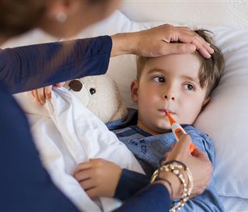 6 نصائح فعالة لعلاج السخونية للأطفال
