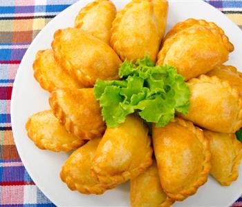 طريقة عمل عجينة السمبوسك بخطوات سهلة ومضمونة