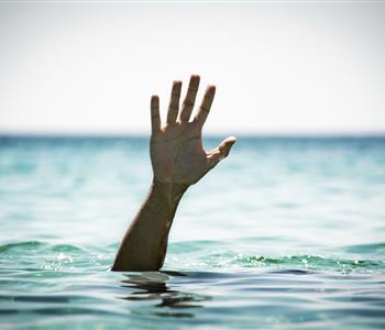 تفسير حلم الغرق في المنام دور مهم تجاه الآخرين