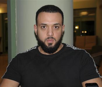 شقيق هيثم أحمد زكي يرد على اتهامات نقيب الممثلين بتهربه من المشاركة في صدقة جارية لأخيه