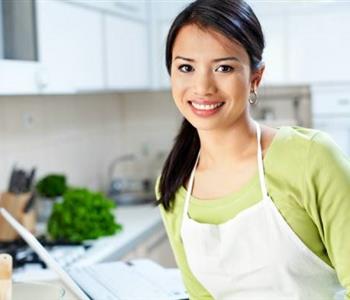 5 خطوات للتخلص من رائحة الطعام في البيت