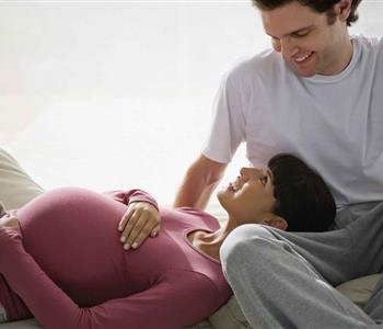 دليلك الشامل للعلاقة الحميمة في فترة الحمل