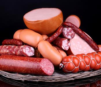 جدول السعرات الحرارية للحوم المصنعة‎ بكل أنواعها