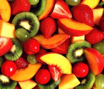 أفضل 10 أنواع فاكهة قليلة السكر مناسبة لمرضى السكر والسمنة