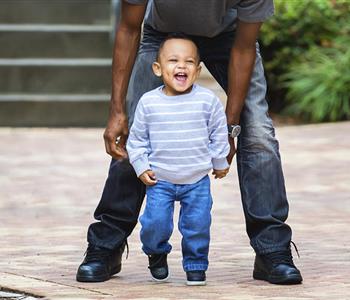 6 أخطاء شائعة في تربية الأطفال الذكور تجنبيها