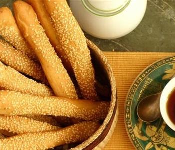 طريقة عمل البقسماط بالجبنة الريكفورد مقرمش ولذيذ