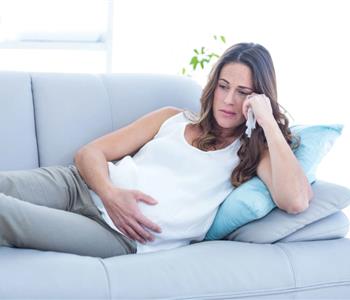 كيفية التعامل مع التغيرات المزاجية والاكتئاب أثناء الحمل
