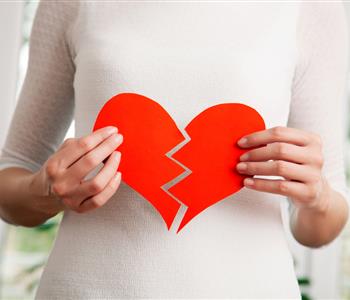 كيف يؤثر انفصالك العاطفي على حالة جسمك الصحية؟