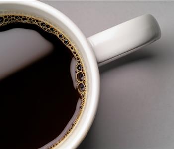 فوائد القهوة السوداء الباردة تحسين التركيز