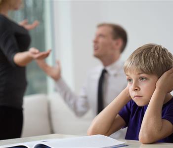 الخلافات حول تربية الأبناء كيف يصل الزوجان إلى اتفاق