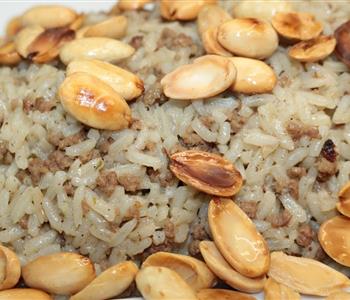 منيو غداء اليوم طريقة عمل أرز بالخلطة واللحمة المفرومة وبطاطس محمرة بالتتبيلة السرية
