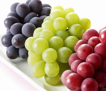 ماذا يفعل تناول العنب في الجسم