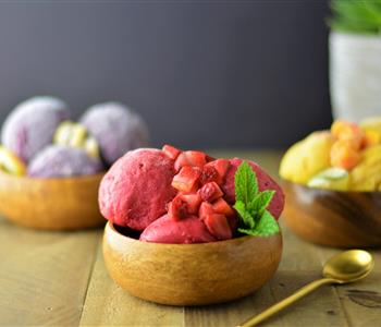 طريقة عمل الايس كريم في البيت بنكهات مختلفة وبمكونات بسيطة