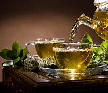 تعرفي على الفوائد الصحية لشرب الشاي الأخضر