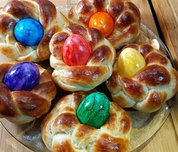 طريقة عمل البريوش بالبيض الملون وصفة لذيذة