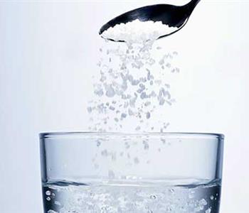 فوائد صحية مذهلة عند شرب الماء المالح