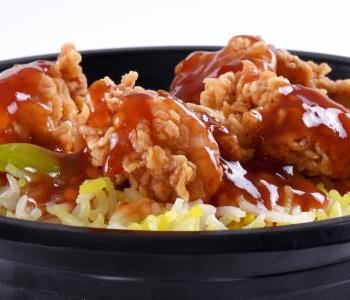 طريقة عمل رز ريزو مع دجاج استربس بالخطوات التفصيلية