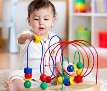 9 علامات للذكاء المبكر عند الأطفال وكيفية تنميته في الصغر