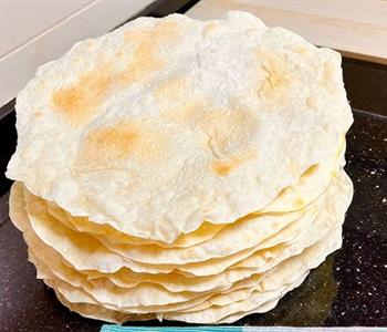 طريقة عمل عجينة الرقاق الطري والناشف بخطوات سهلة ومكونات بسيطة