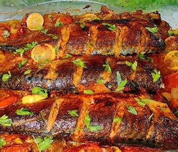 طريقة عمل صينية سمك ماكريل بخلطة المطاعم في البيت بخطوات سهلة