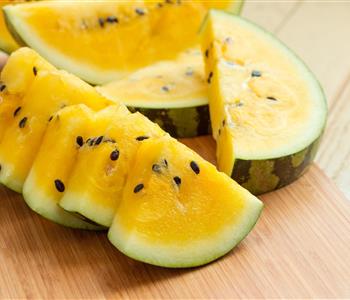 فوائد البطيخ الأصفر للجنس الفاكهة الذهبية لتعزيز الأداء الجنسي