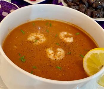 طريقة عمل شوربة الجمبري الحمراء خطوة بخطوة