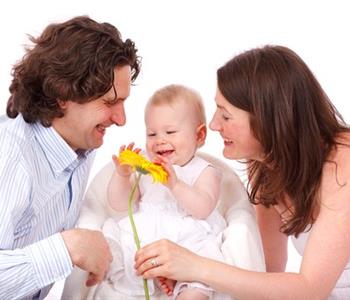 6 نصائح مدهشة لتنظيم وقتك بين زوجك وطفلك الأول