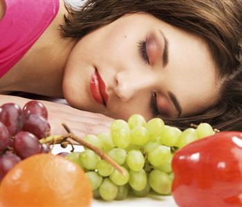 فوائد الفاكهة قبل النوم