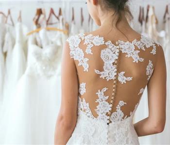 الملابس الداخلية التي يجب أن تختاريها وفق ا لقصة فستان زفافك