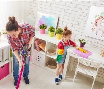 11 حيلة لتنظيف غرفة الأطفال توفر الوقت