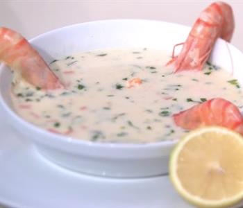 طريقة عمل شوربة الجمبري بالكريمة ولسان العصفور وجبة لذسذة ومغذية