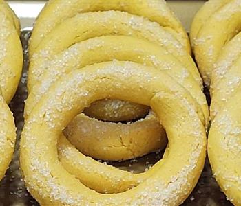 طريقة عمل كحك الكسترد بمكونات بسيطة خطوة بخطوة