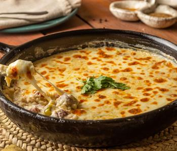 طريقة عمل السجق بالبسطرمة وصوص الجبن