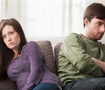حياتك الزوجية تسير نحو الطلاق.. توقفي فورًا عن هذه الأفعال