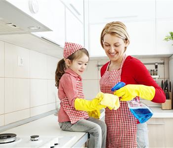 كيفية تنظيف المنزل مع وجود الأطفال