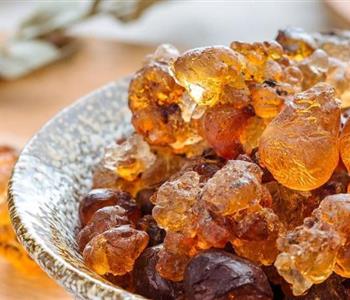 فوائد الصمغ العربي للنساء يحارب التجاعيد ويقلل الكوليسترول الضار