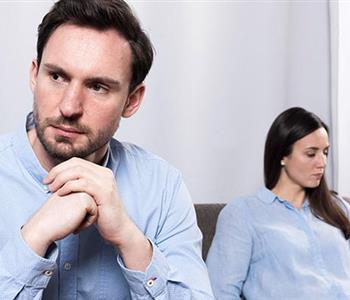 أشهر مشاكل السنة الأولى من الزواج وحلولها العملية