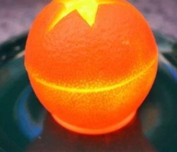 طريقة عمل شموع من البرتقال لأجواء رومانسية ورائحة عطرة