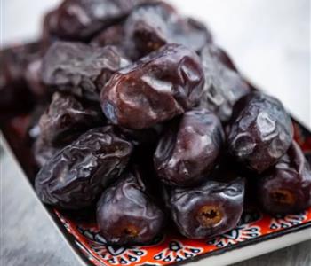 فوائد البلح الأسود للأطفال يقوي المناعة ويعزز الطاقة