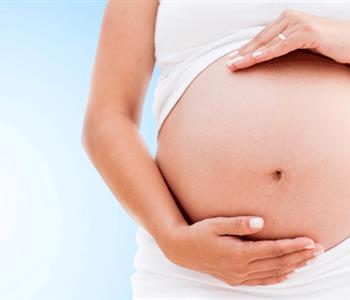 كيف تتجنبين المعاناة من توابع الحمل الشائعة والإصابة بالبواسير بعد الولادة؟