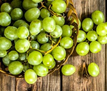 فوائد العنب الأخضر للجنس هراقل الفاكهة