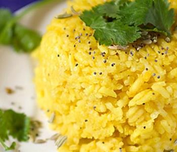 طريقة عمل الأرز بالكركم لمذاق شهي وفوائد عظيمة